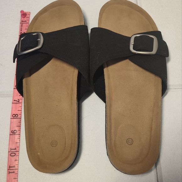 New With Out Box Black Slide Sandals Size 43/ Us11 - Picture 1 of 2